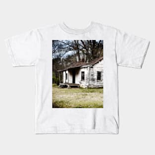 A sad shack. Kids T-Shirt